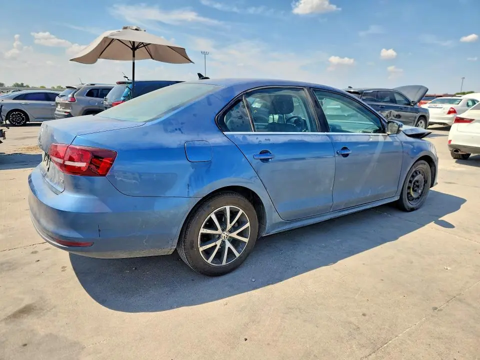 2017 VOLKSWAGEN JETTA SE  