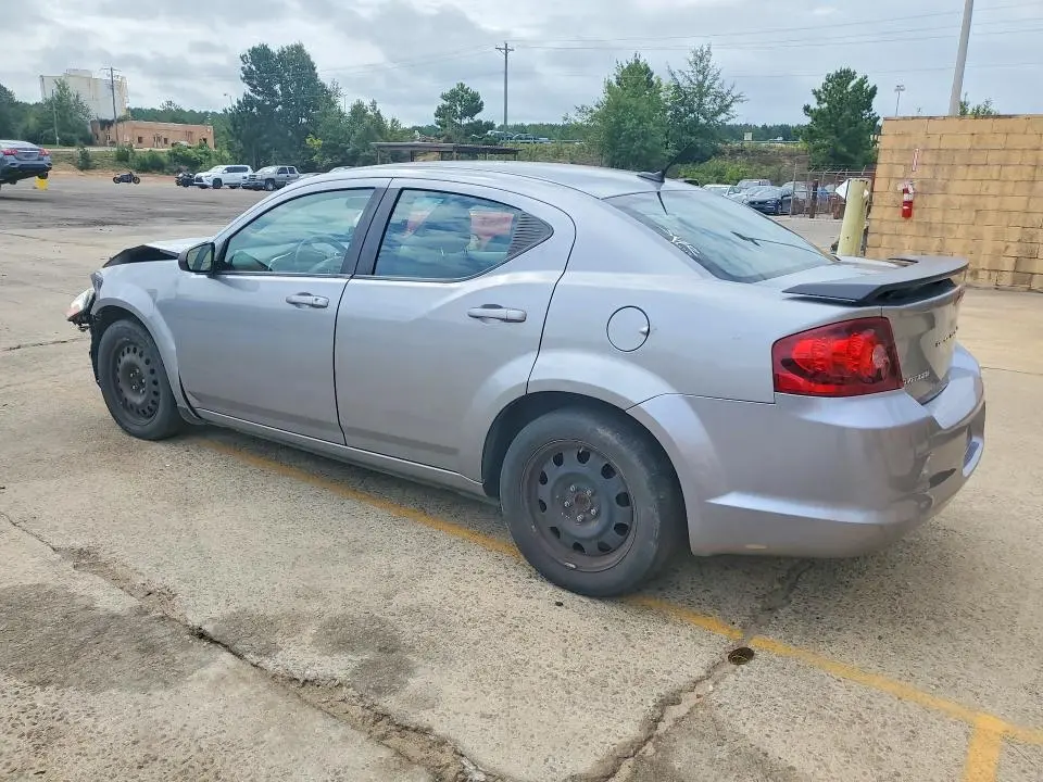 2013 DODGE AVENGER SE  