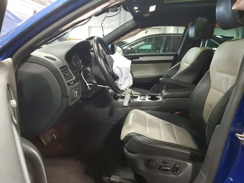 2017 VOLKSWAGEN TOUAREG WOLFSBURG  