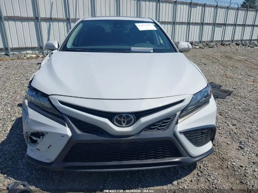 2022 TOYOTA CAMRY SE
