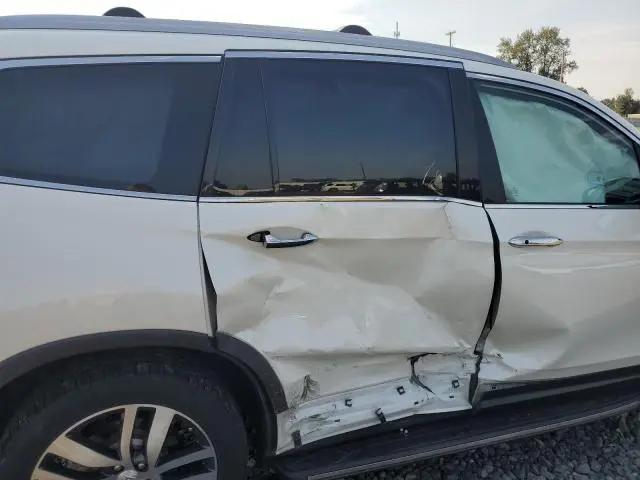 2018 HONDA PILOT TOURING  