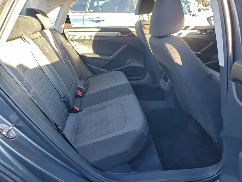 2021 VOLKSWAGEN PASSAT S  