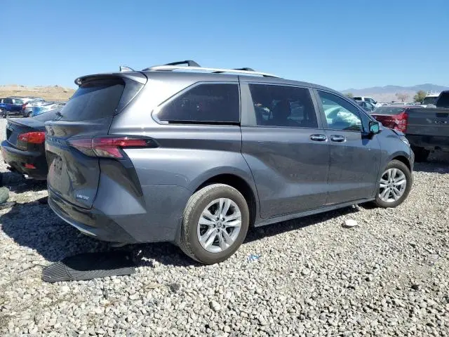 2025 TOYOTA SIENNA LIMITED  
