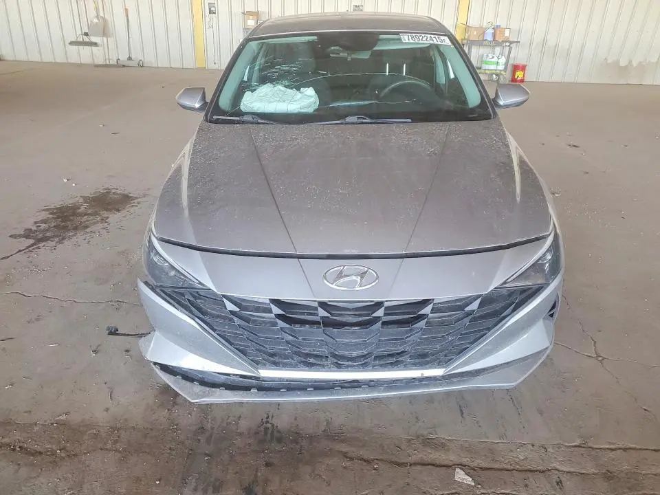 2022 HYUNDAI ELANTRA SEL  