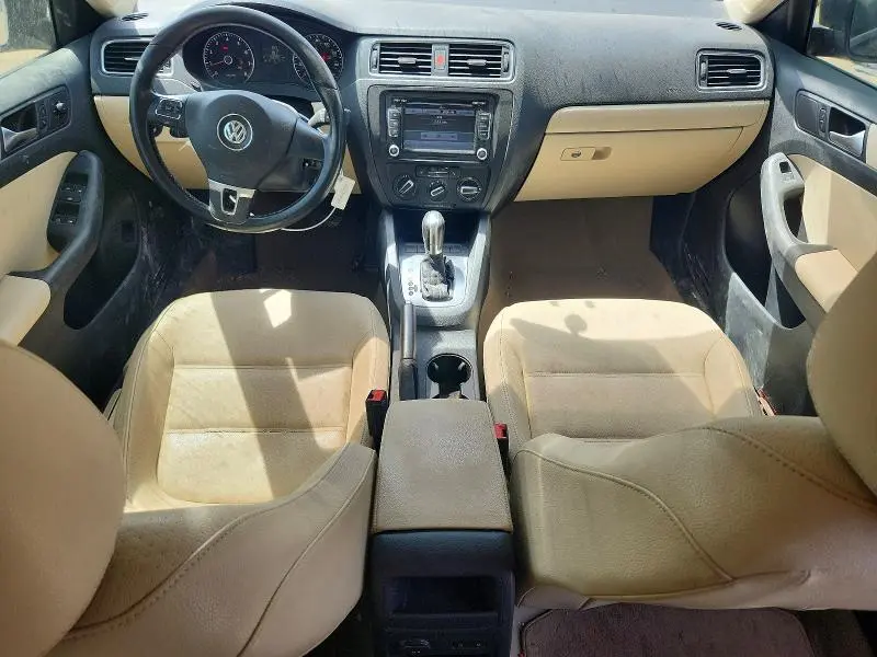2012 VOLKSWAGEN JETTA SE  