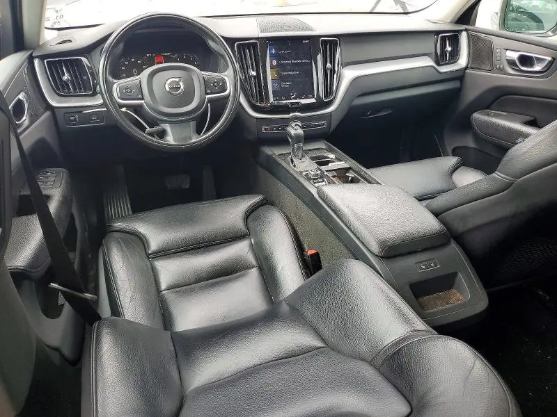 2019 VOLVO XC60 T5  