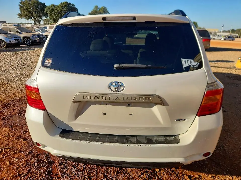 2010 TOYOTA HIGHLANDER BASE  