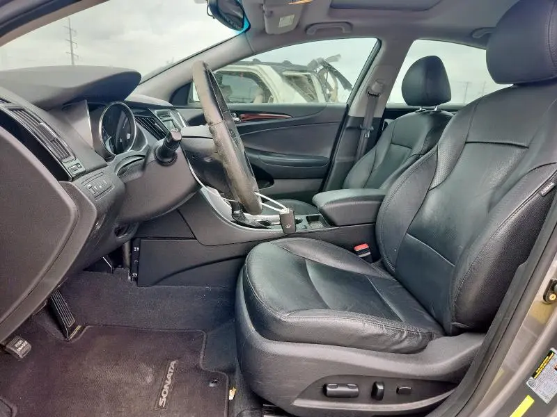 2011 HYUNDAI SONATA SE  