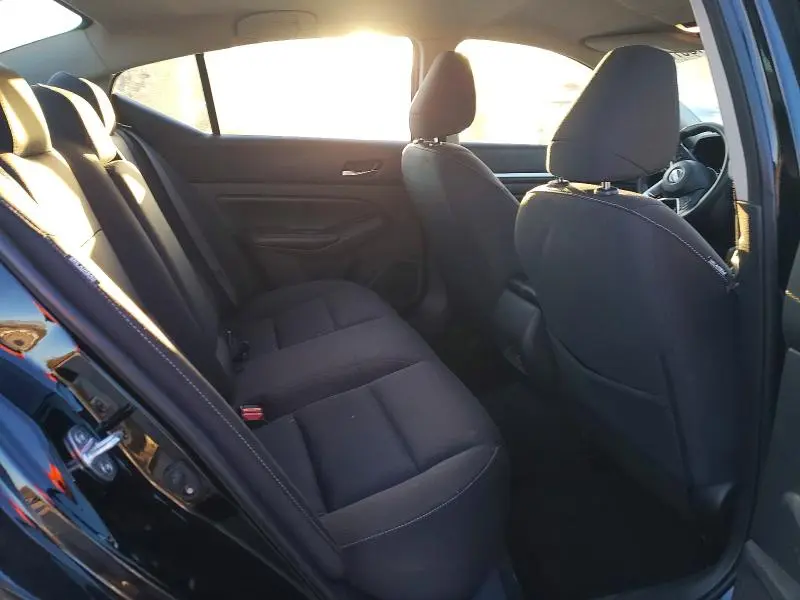 2022 NISSAN ALTIMA SV  