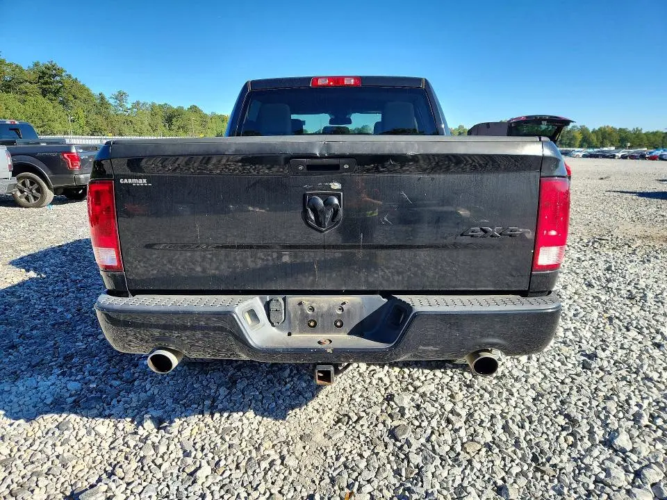 2016 RAM 1500 ST  