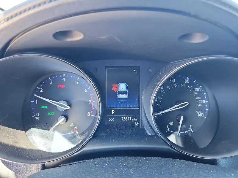 2019 TOYOTA C-HR XLE  
