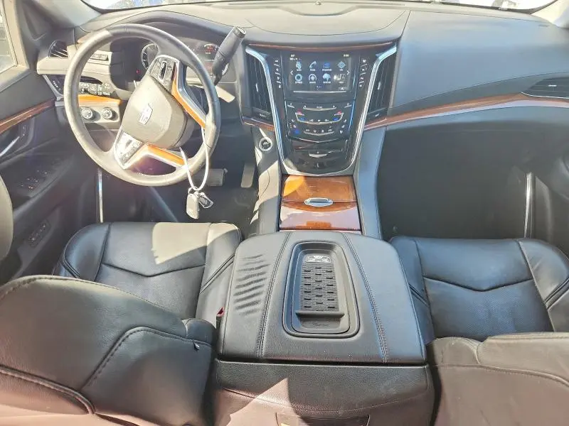 2017 CADILLAC ESCALADE LUXURY  