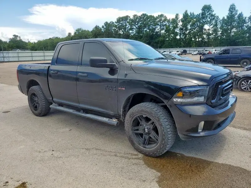 2016 RAM 1500 ST  