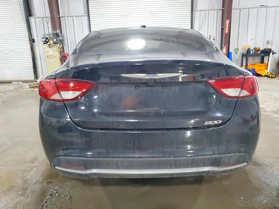 2015 CHRYSLER 200   