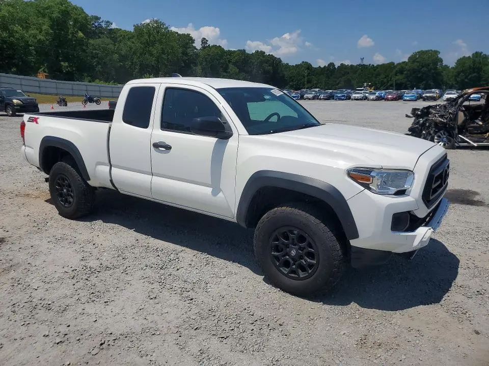 2021 TOYOTA TACOMA SR  