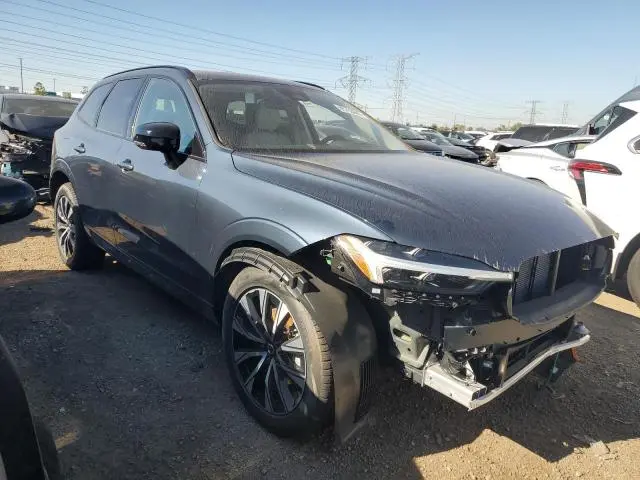 2025 VOLVO XC60 CORE  