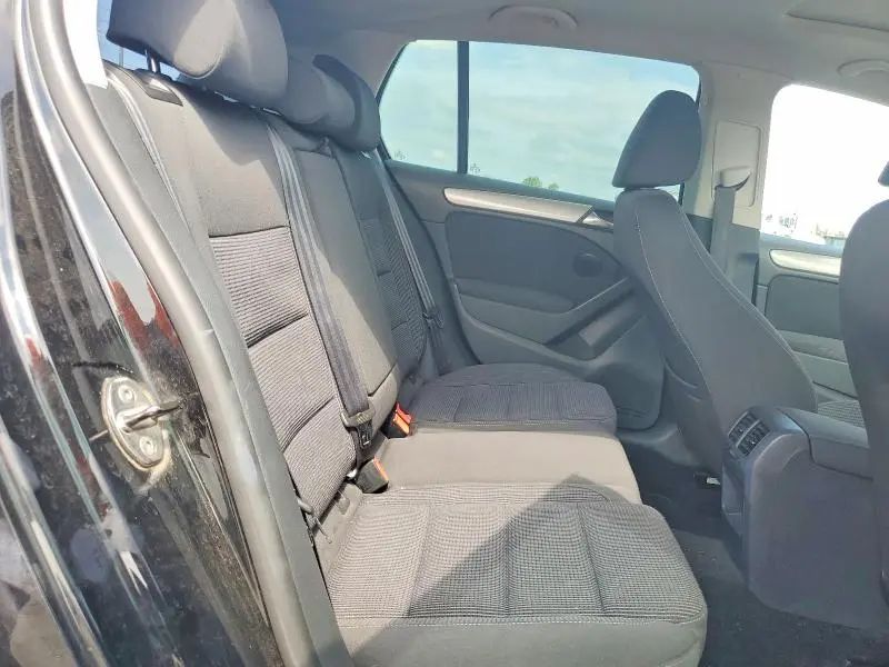 2012 VOLKSWAGEN GOLF   