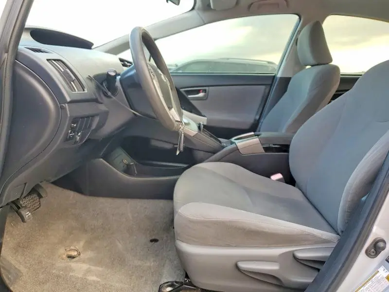 2013 TOYOTA PRIUS TWO  
