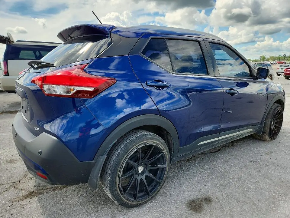 2020 NISSAN KICKS SR  