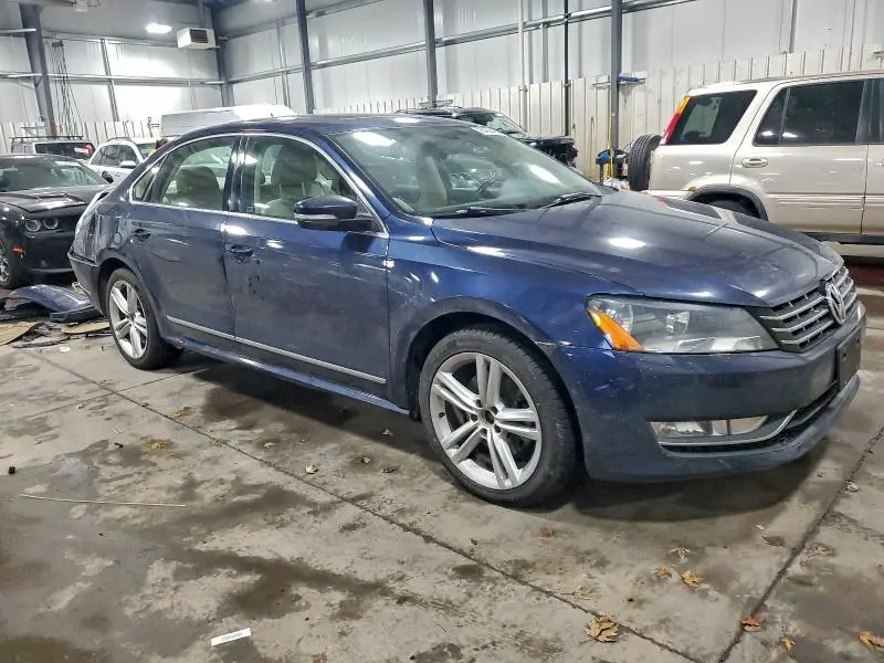 2013 VOLKSWAGEN PASSAT SEL  