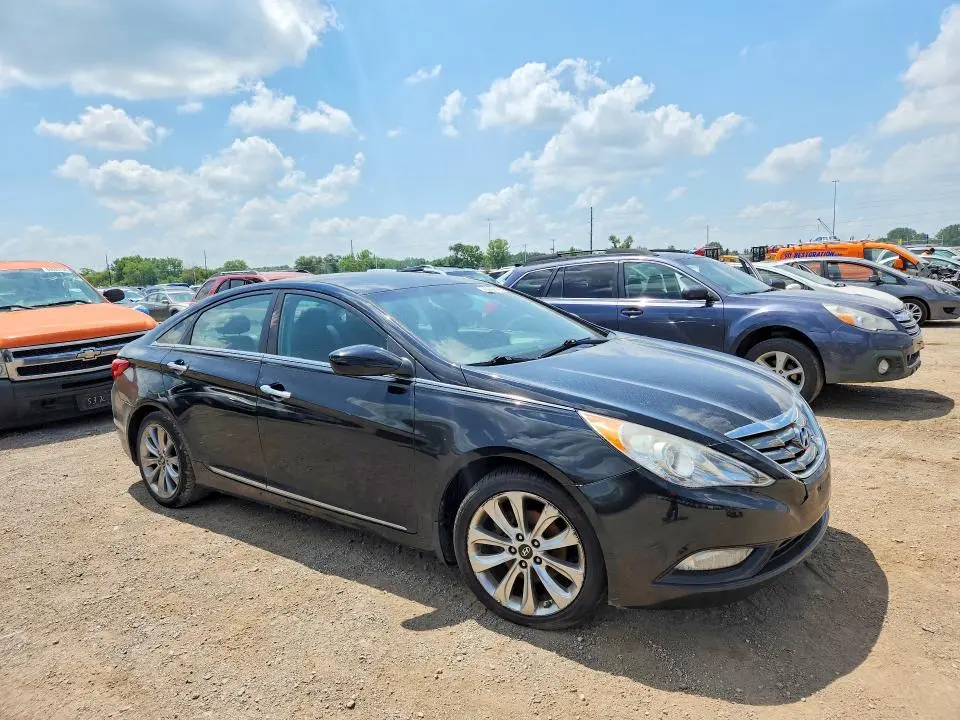 2013 HYUNDAI SONATA SE  