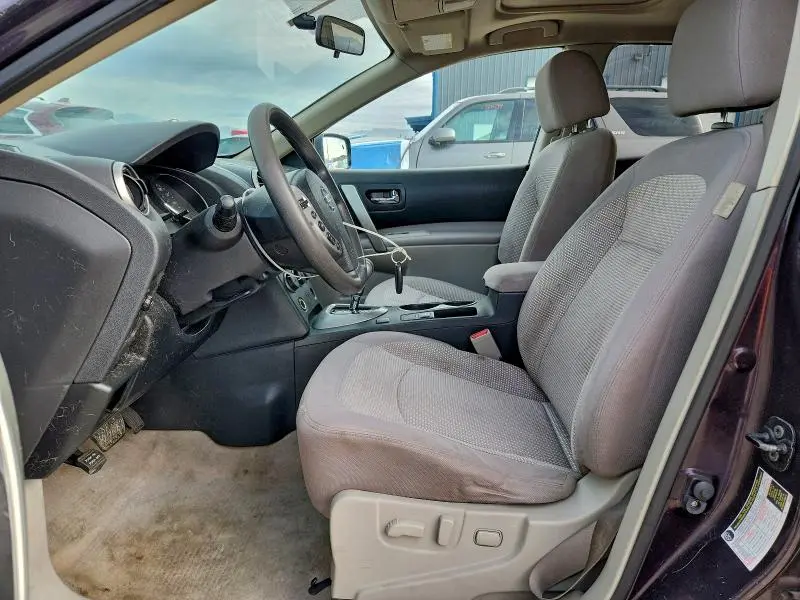 2013 NISSAN ROGUE S  