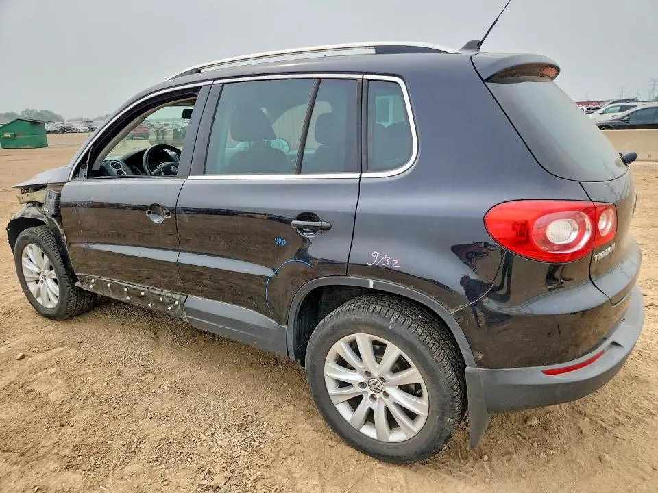 2010 VOLKSWAGEN TIGUAN SE  
