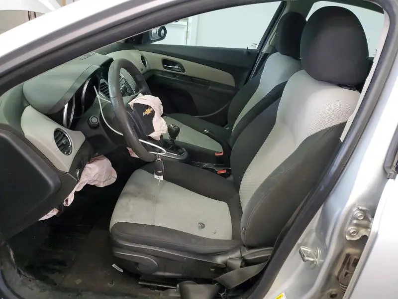 2011 CHEVROLET CRUZE LS  