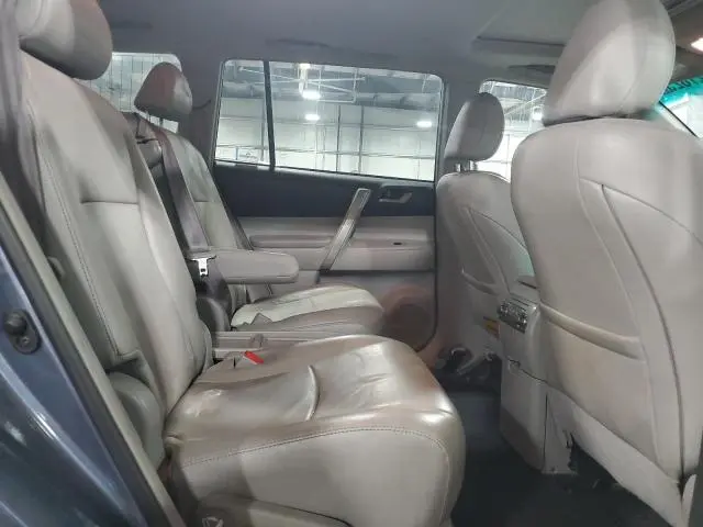 2013 TOYOTA HIGHLANDER BASE  