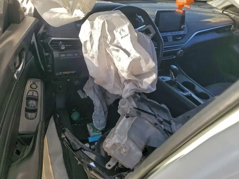 2020 NISSAN ALTIMA SR  