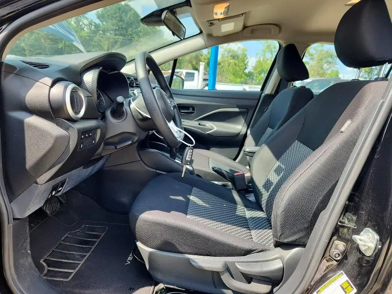 2022 NISSAN VERSA S  