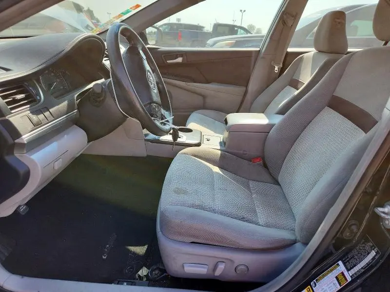 2013 TOYOTA CAMRY LE  