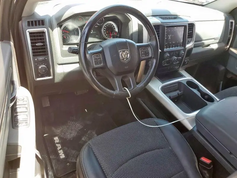 2019 RAM 1500 CLASSIC SLT  