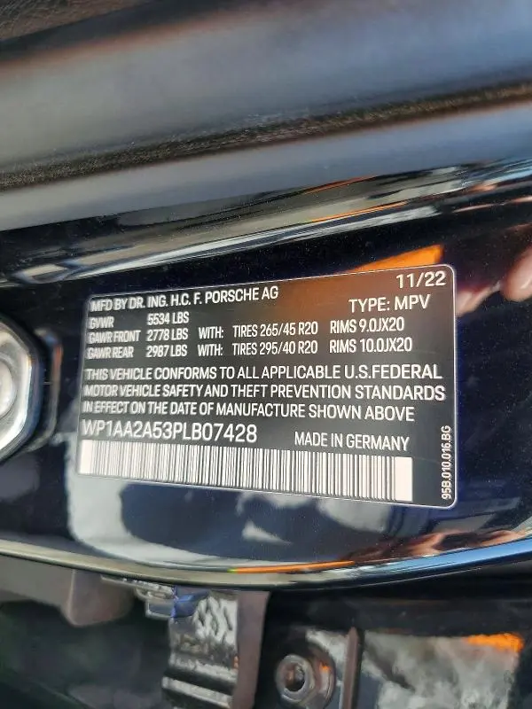2023 PORSCHE MACAN BASE  