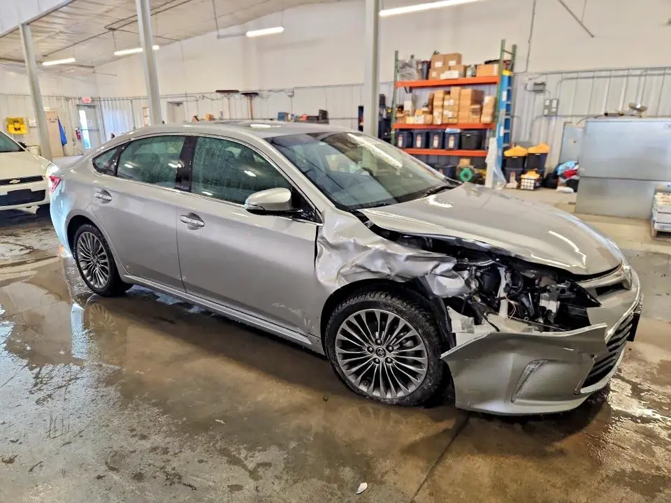 2016 TOYOTA AVALON LIMITED  