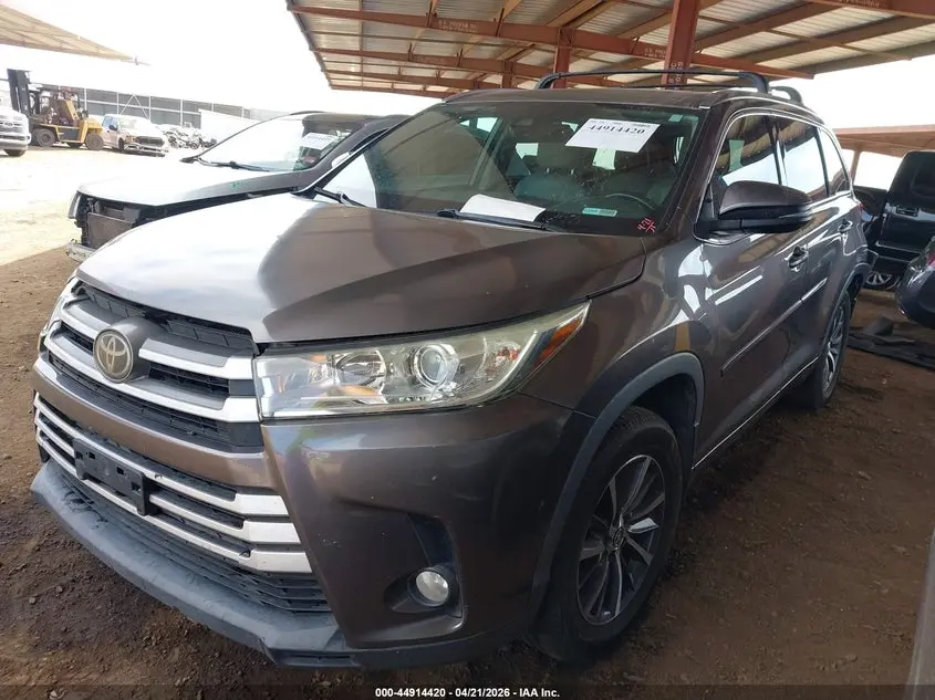 2018 TOYOTA HIGHLANDER XLE