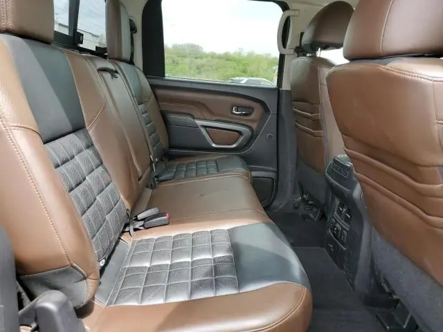 2016 NISSAN TITAN XD SL  