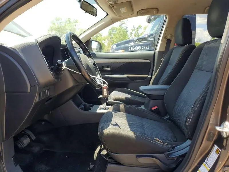2016 MITSUBISHI OUTLANDER SE  