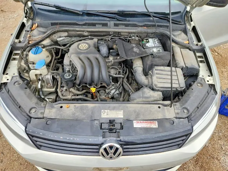 2011 VOLKSWAGEN JETTA BASE  