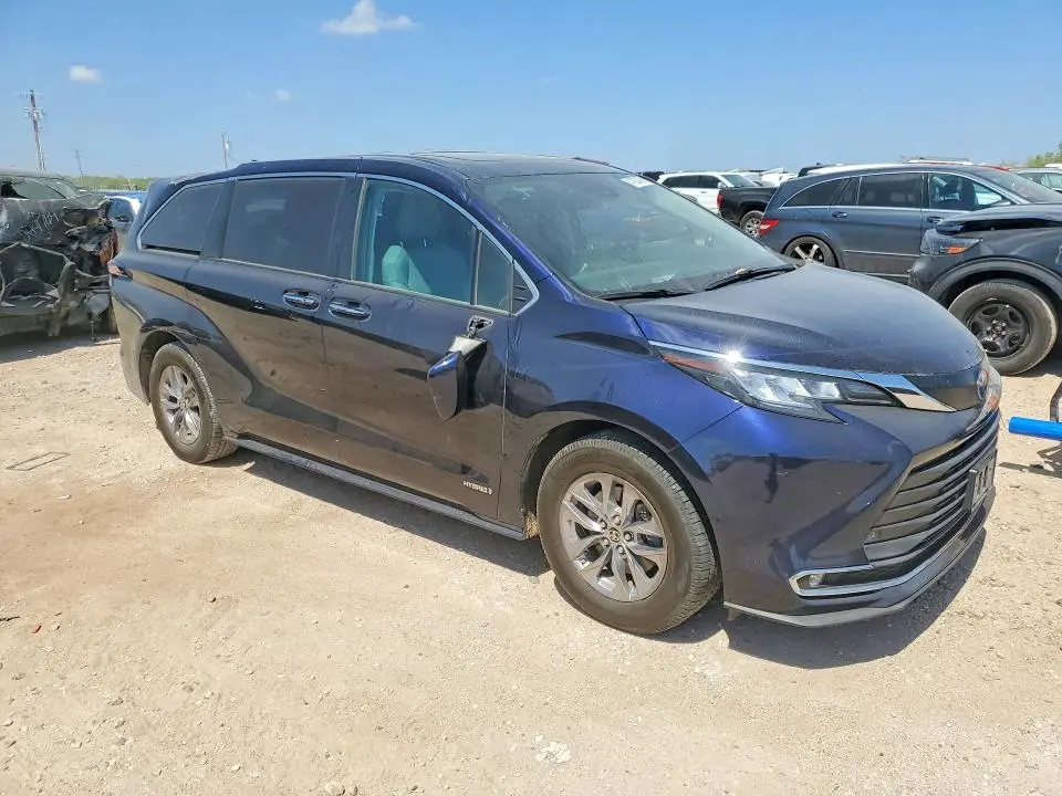 2021 TOYOTA SIENNA XLE 7-PASSENGER  
