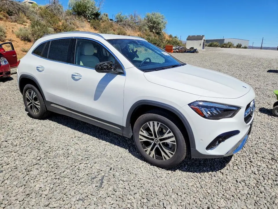 2025 MERCEDES-BENZ GLA 250 4MATIC  