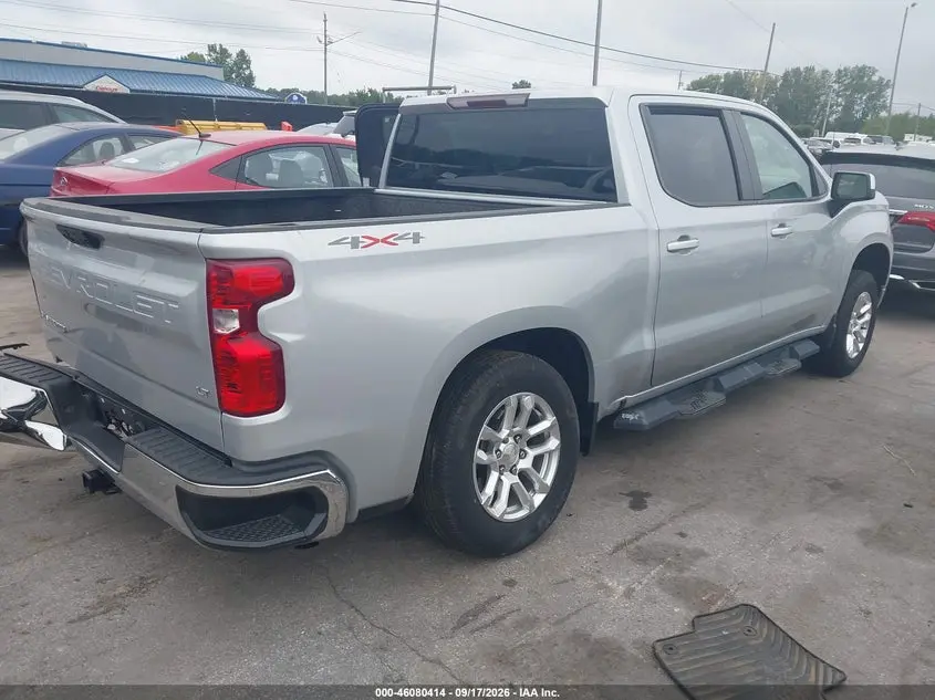 2022 CHEVROLET SILVERADO 1500 4WD  SHORT BED LT WITH 2FL