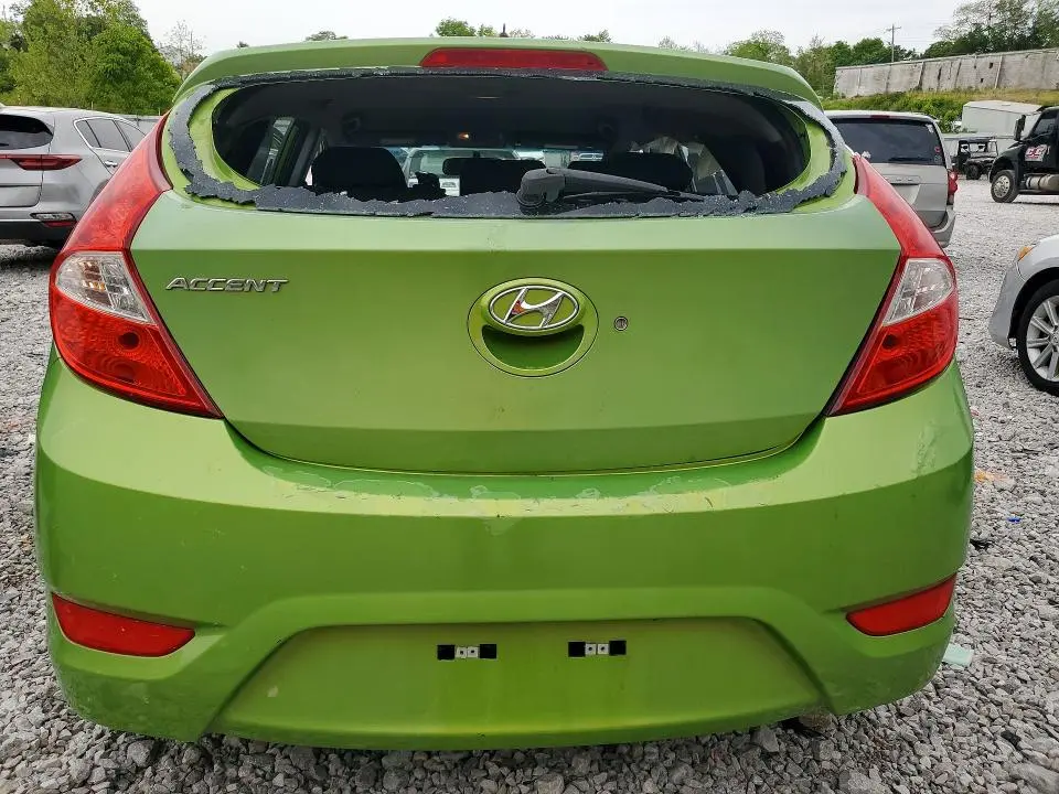 2012 HYUNDAI ACCENT GS  