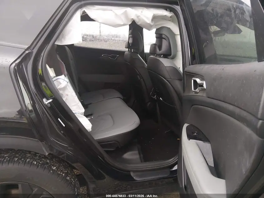 2025 KIA SPORTAGE X-LINE