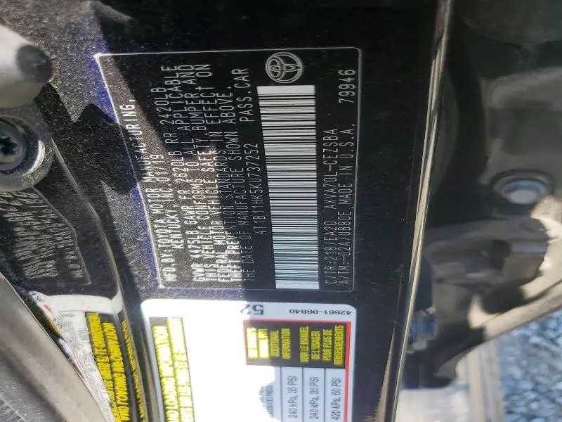 2019 TOYOTA CAMRY SE  