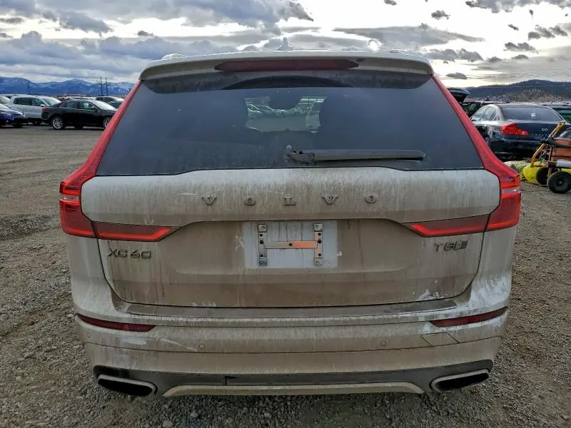 2019 VOLVO XC60 T8 R-DESIGN  