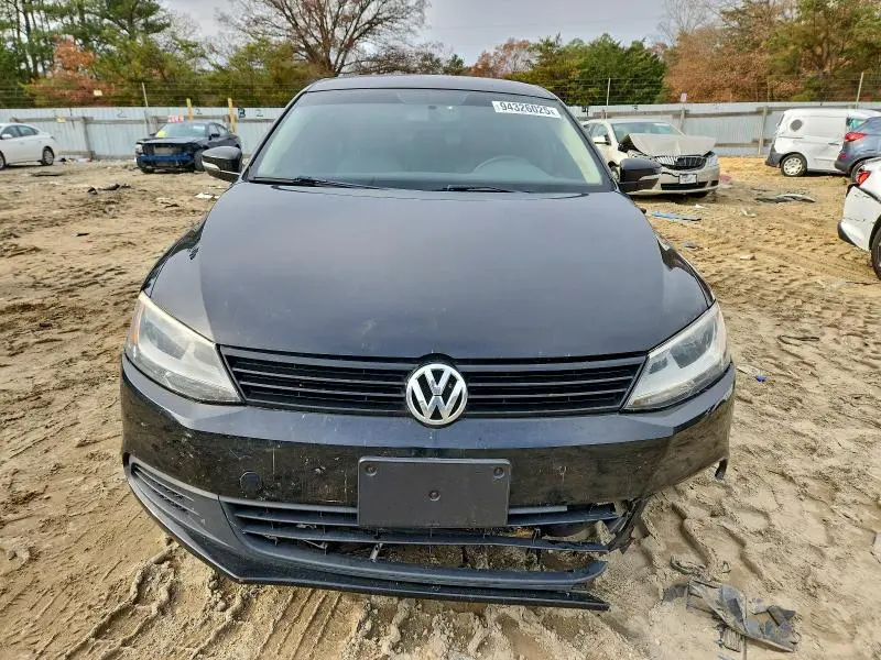 2012 VOLKSWAGEN JETTA SE  
