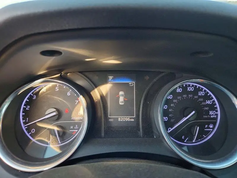 2019 TOYOTA CAMRY SE  