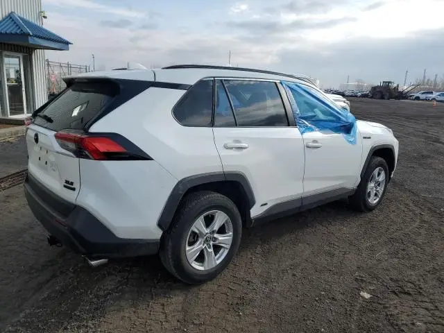 2021 TOYOTA RAV4 XLE  