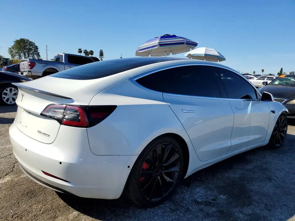 2018 TESLA MODEL 3   